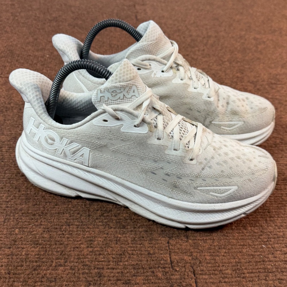 C- Hoka Clifton 9 Womens Running Shoes White White Size 8.5 1127896 WWH Athletic
